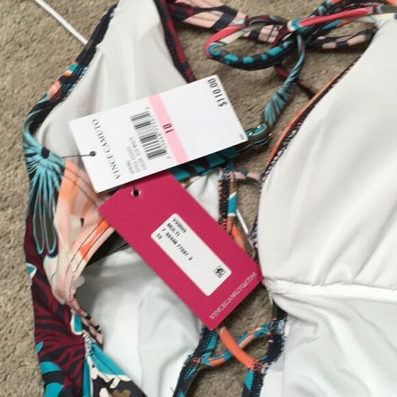 Vince Camuto floral plunge swimsuit. NWT - Picture 8 of 8